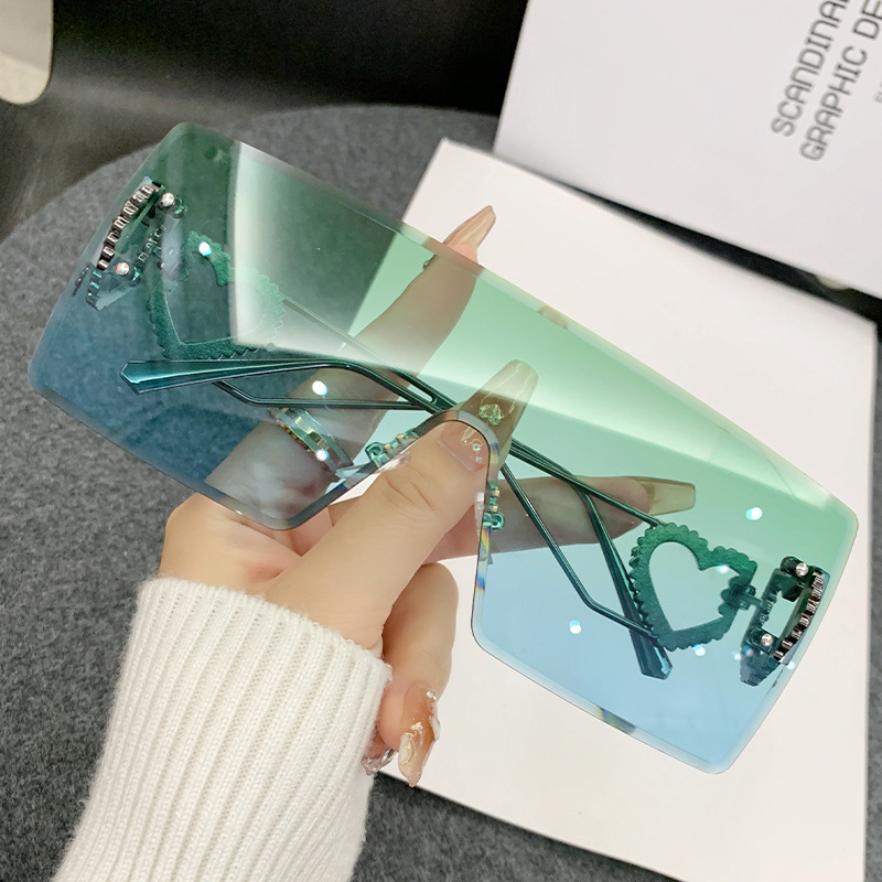 New One-Piece Fashion Heart-Sh - Sunglasses Uv400 评论和价格