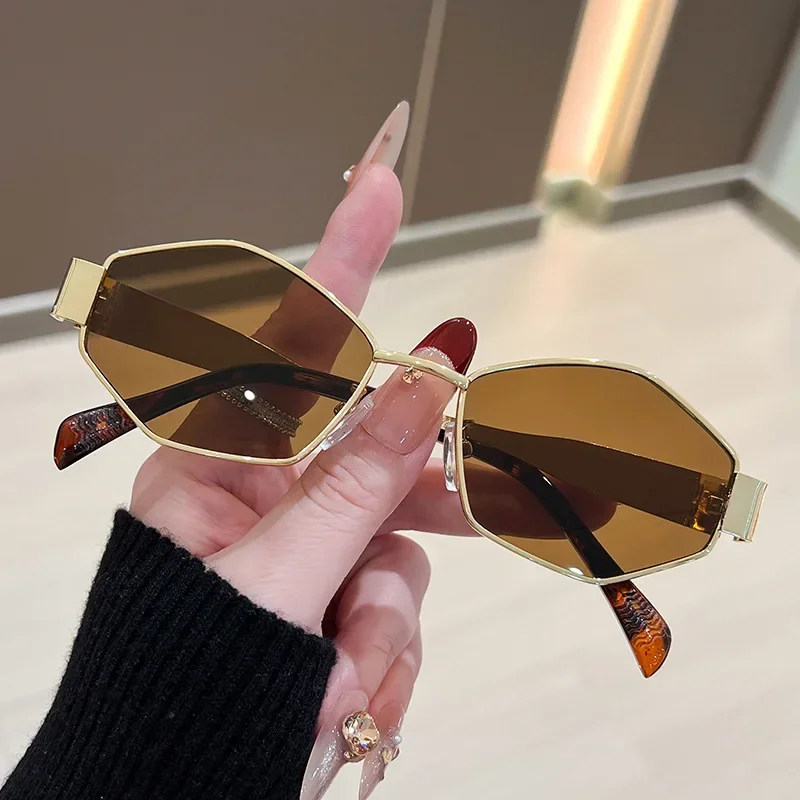 Fashion Polygonal Women Sungla - Designer Sunglasses 评论和价格