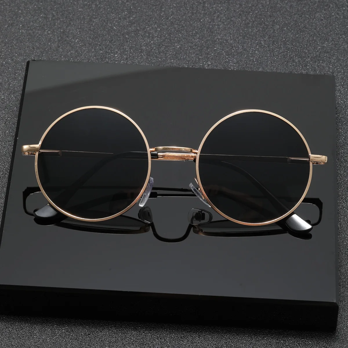New Small Round Women Sunglass - Designer Sunglasses 评论和价格