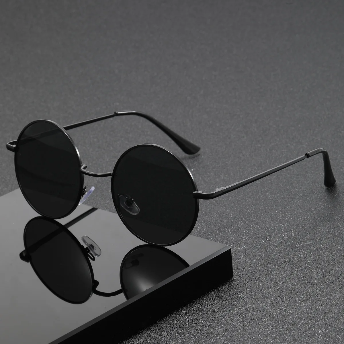 New Small Round Women Sunglass - Designer Sunglasses 评论和价格